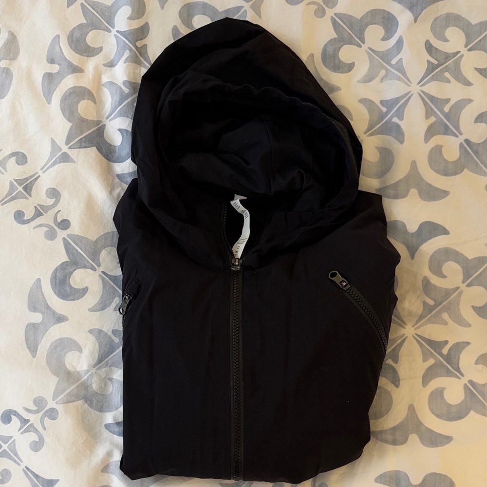 Lululemon rain coat - Picture 2 of 6
